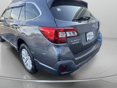 Used 2018 Subaru Outback 2.5i Premium image 7