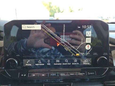 Used 2022 Nissan Pathfinder SL AWD/4WD image 8