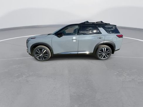 Certified 2024 Nissan Pathfinder Platinum image 5