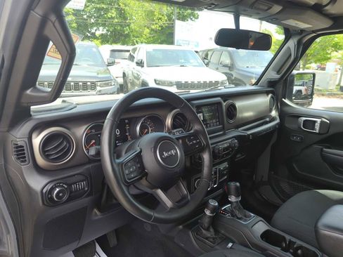 Used 2021 Jeep Wrangler Unlimited Sport AWD/4WD image 12