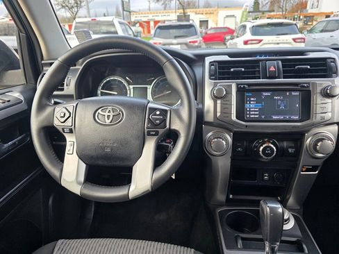 Used 2015 Toyota 4Runner SR5 image 10