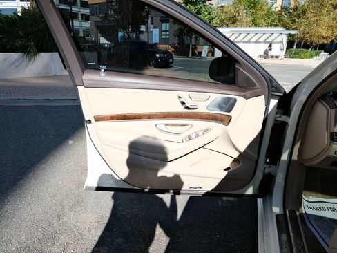 Used 2015 Mercedes-Benz S 550 Sedan image 18