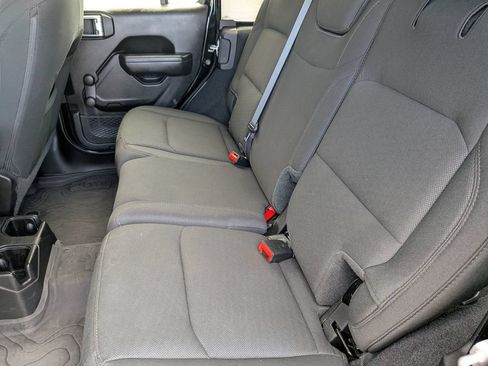 Used 2022 Jeep Wrangler Unlimited Sport AWD/4WD image 26