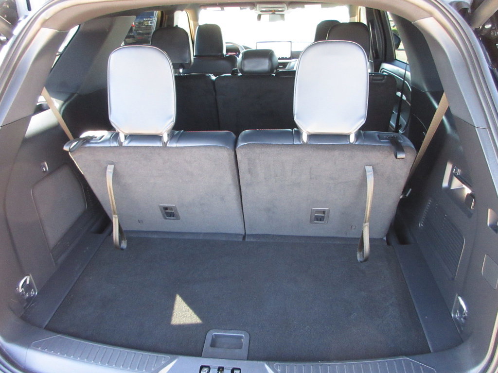 Used 2026 Ford Explorer ST-Line w/ Premium Package RWD image 28
