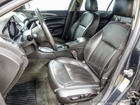 Used 2013 Buick Regal Premium image 9