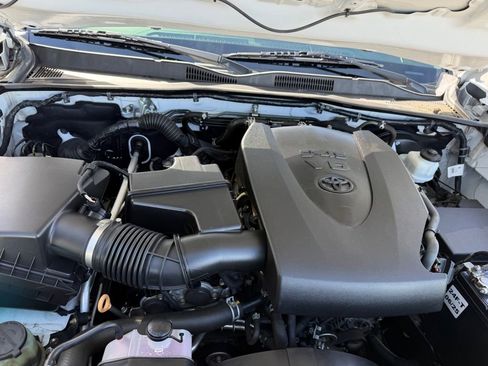 Used 2020 Toyota Tacoma SR5 w/ Blackout Package image 14