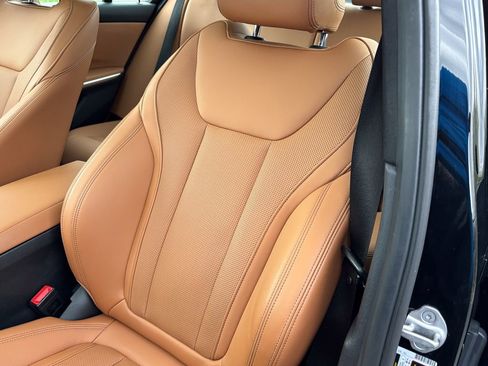 Certified 2022 BMW 330i xDrive Sedan w/ Driving Assistance Package AWD/4WD image 19