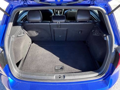 Used 2015 Volkswagen Golf R 4-Door image 28