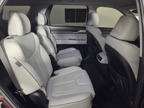 Used 2023 Hyundai Palisade SEL FWD image 31