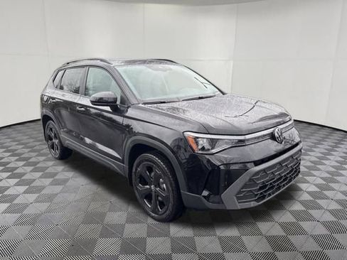 New 2025 Volkswagen Taos SE AWD/4WD image 3