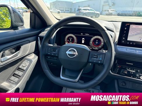 Used 2026 Nissan Rogue SL AWD/4WD image 15