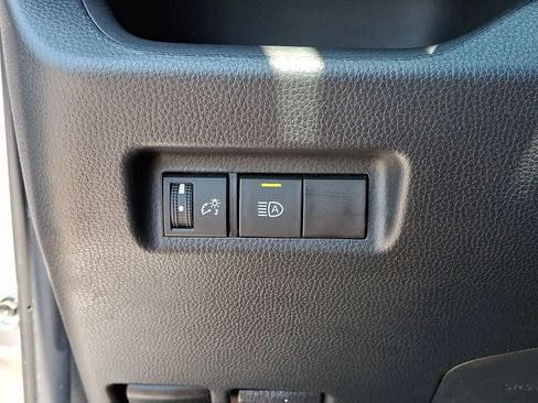 Used 2023 Toyota RAV4 LE AWD/4WD image 30