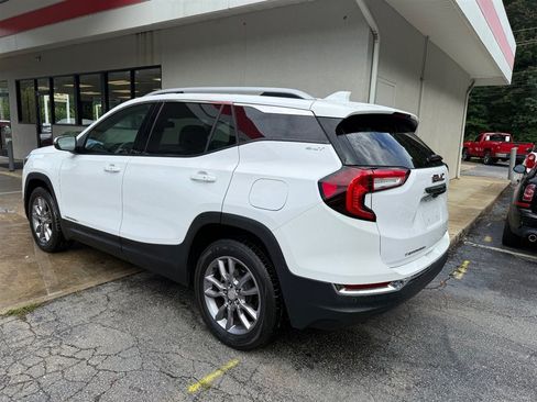 Used 2022 GMC Terrain SLT w/ Tech Package AWD/4WD image 16