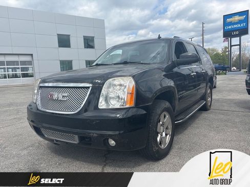 Used 2009 GMC Yukon XL Denali image 1