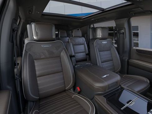 New 2026 GMC Yukon Denali Ultimate w/ LPO, Illumination Package AWD/4WD image 16