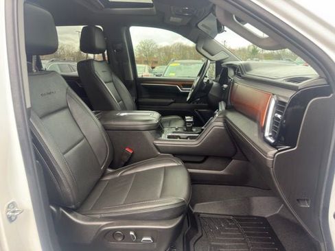 Used 2022 GMC Sierra 1500 Denali w/ Technology Package AWD/4WD image 28
