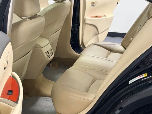 Used 2010 Lexus ES 350 w/ Preferred Accessory Package FWD image 9