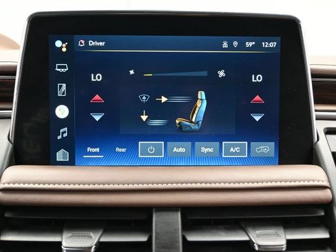 Used 2022 Chevrolet Tahoe High Country w/ Premium Package 2 AWD/4WD image 39