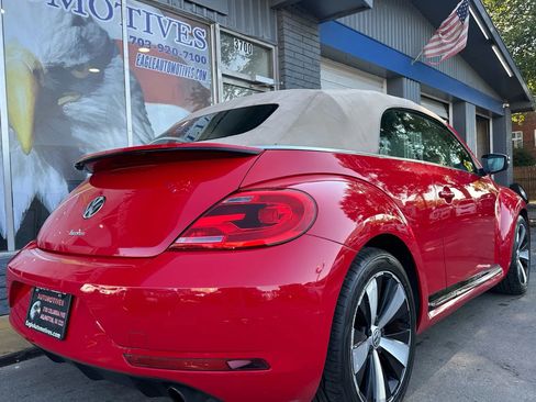 Used 2013 Volkswagen Beetle 2.0T image 3