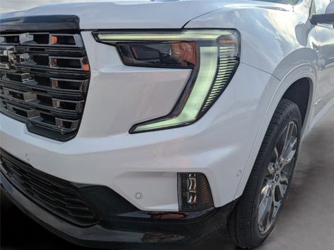 New 2026 GMC Acadia Denali Ultimate w/ LPO, All-Weather Package FWD image 27