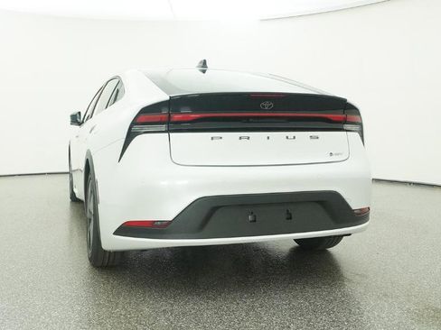 New 2026 Toyota Prius LE image 16