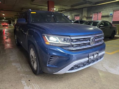 Used 2020 Volkswagen Atlas Cross Sport SEL AWD/4WD image 3
