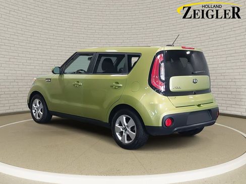 Used 2019 Kia Soul FWD image 7