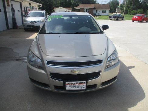 Used 2011 Chevrolet Malibu LS FWD image 3