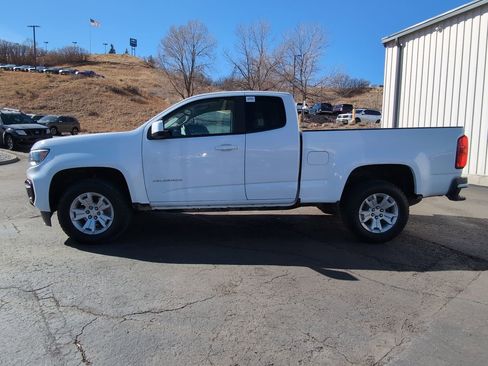 Used 2022 Chevrolet Colorado LT w/ Fleet Safety Package image 4