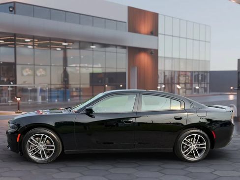 Used 2019 Dodge Charger SXT AWD/4WD image 5