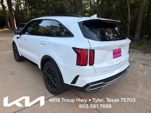 Used 2022 Kia Sorento SX FWD image 9