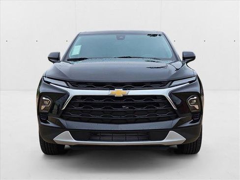 New 2025 Chevrolet Blazer LT w/ Driver Confidence Package image 6