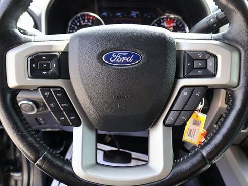 Used 2020 Ford F250 Lariat w/ Lariat Value Package image 35