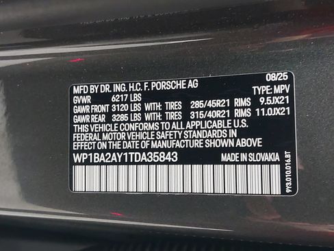 Certified 2026 Porsche Cayenne Coupe AWD/4WD image 38