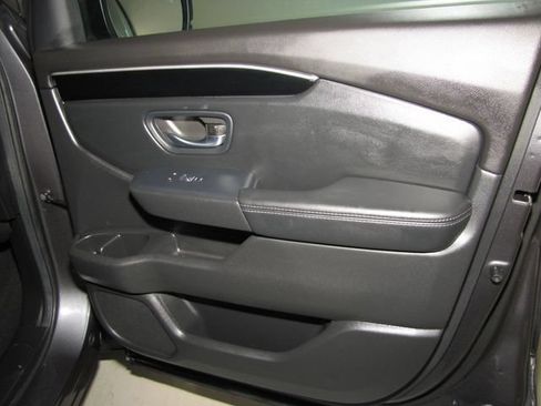 Used 2025 Honda Pilot EX-L image 20