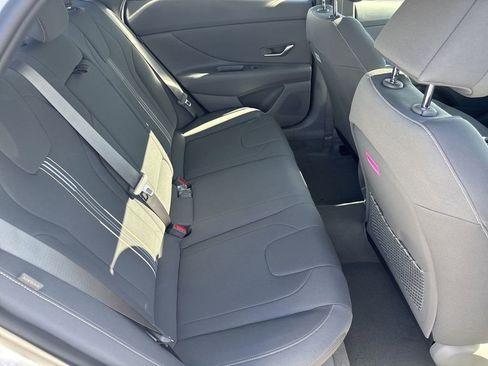 New 2025 Hyundai Elantra SEL image 15