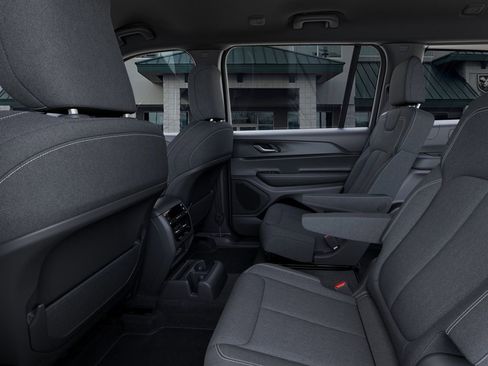 New 2026 Jeep Grand Cherokee L Laredo image 23