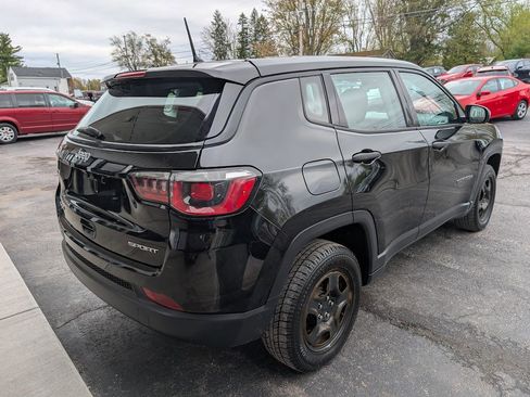 Used 2018 Jeep Compass Sport AWD/4WD image 14
