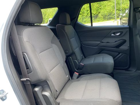 Used 2023 Chevrolet Traverse LT FWD image 34
