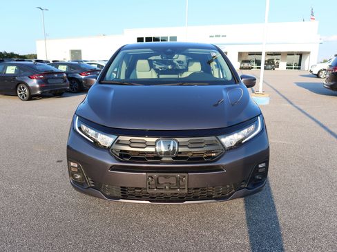 Certified 2025 Honda Odyssey EX-L image 10