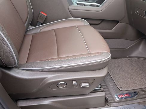Used 2025 GMC Sierra 1500 Denali AWD/4WD image 28