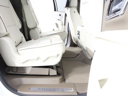 New 2026 GMC Yukon XL Denali w/ Denali Reserve Package image 28