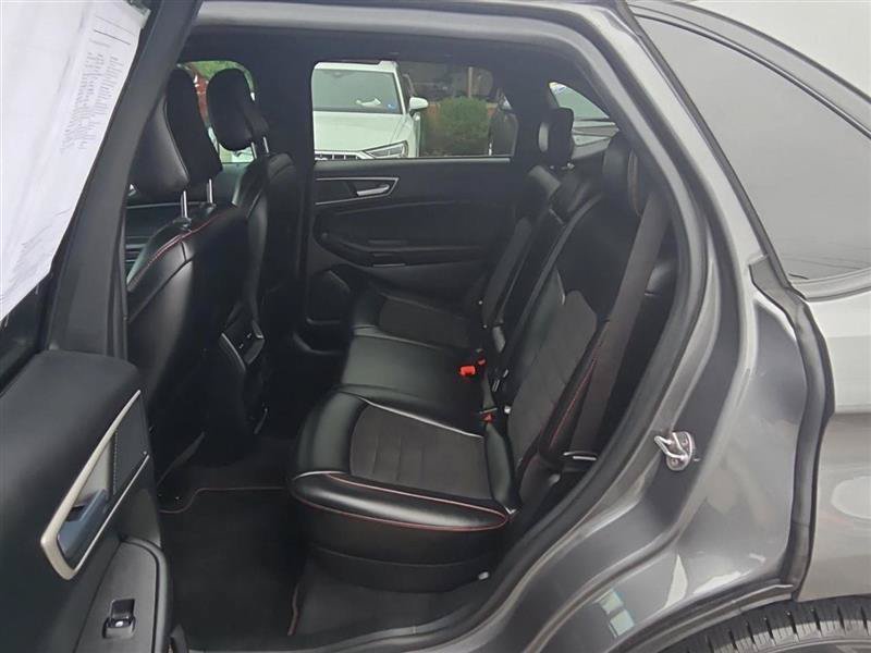 Used 2024 Ford Edge ST-Line AWD/4WD image 25