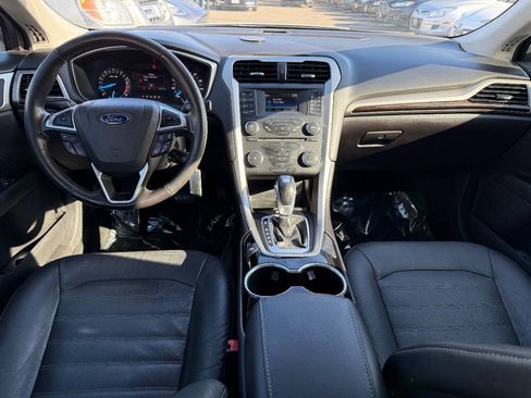 Used 2016 Ford Fusion SE w/ Equipment Group 202A FWD image 12