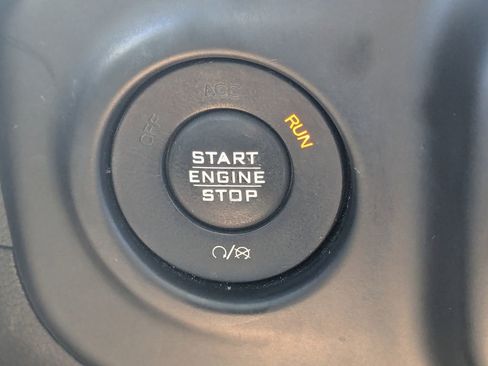 Used 2019 Jeep Wrangler Unlimited Sport S image 25