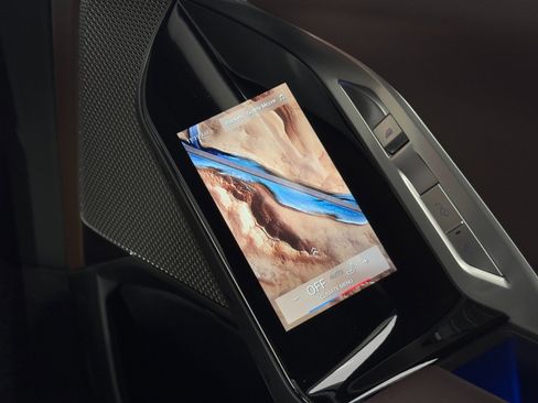 Used 2024 BMW i7 eDrive50 w/ M Sport Package image 40