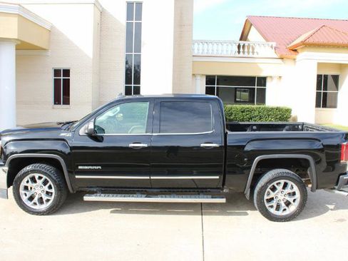 Used 2018 GMC Sierra 1500 SLT w/ SLT Premium Package image 10