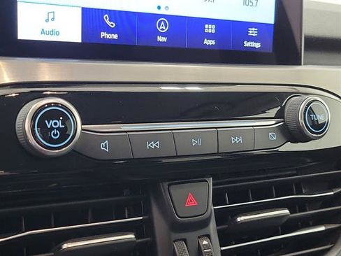 Used 2021 Ford Escape Titanium image 29