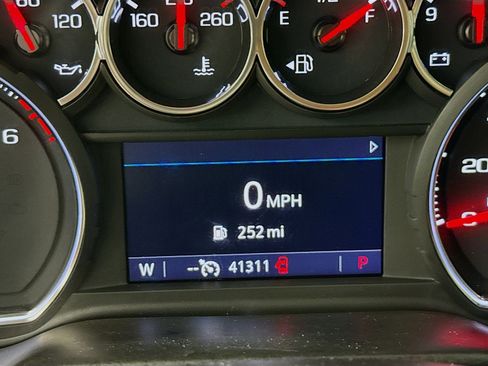 Used 2021 Chevrolet Silverado 1500 LT w/ Convenience Package II RWD image 13