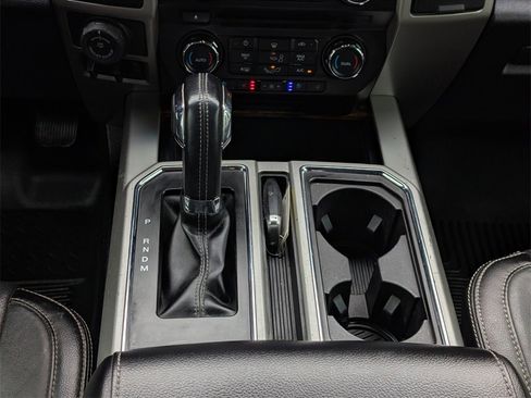 Used 2018 Ford F150 Lariat image 23